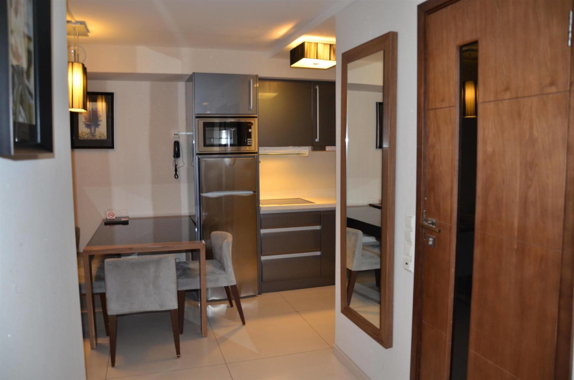 Central City Apartments Aparthotel 3*
